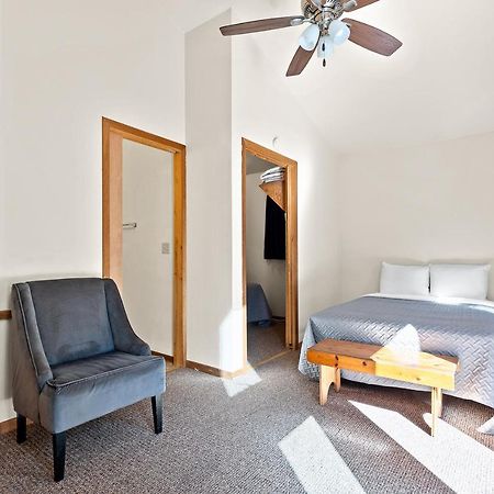 Harney Camp Cabins Hill City Buitenkant foto