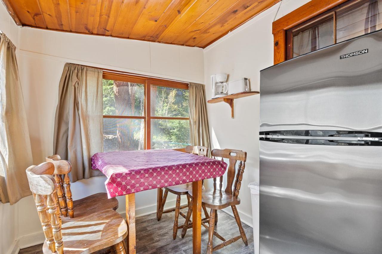 Harney Camp Cabins Hill City Buitenkant foto