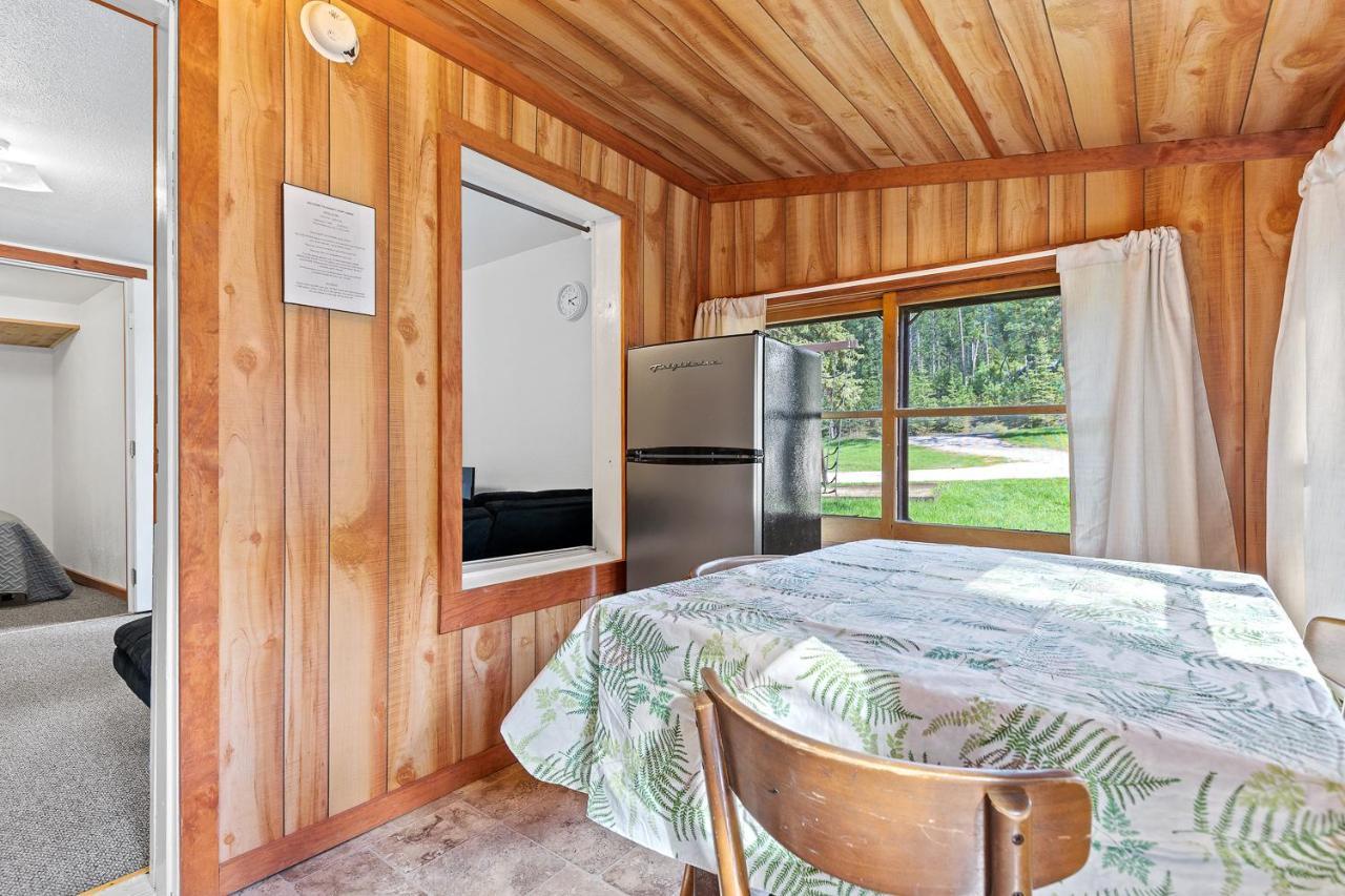 Harney Camp Cabins Hill City Buitenkant foto