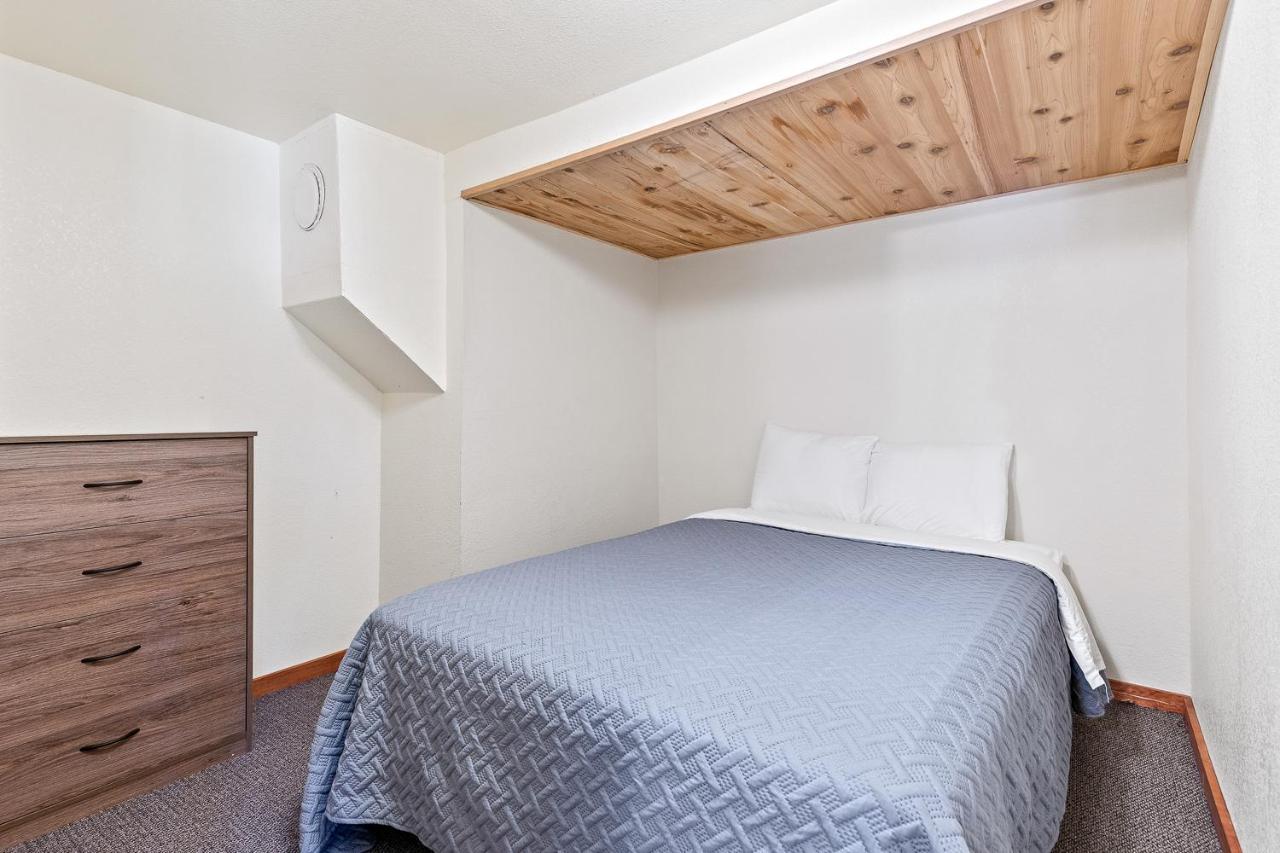 Harney Camp Cabins Hill City Buitenkant foto