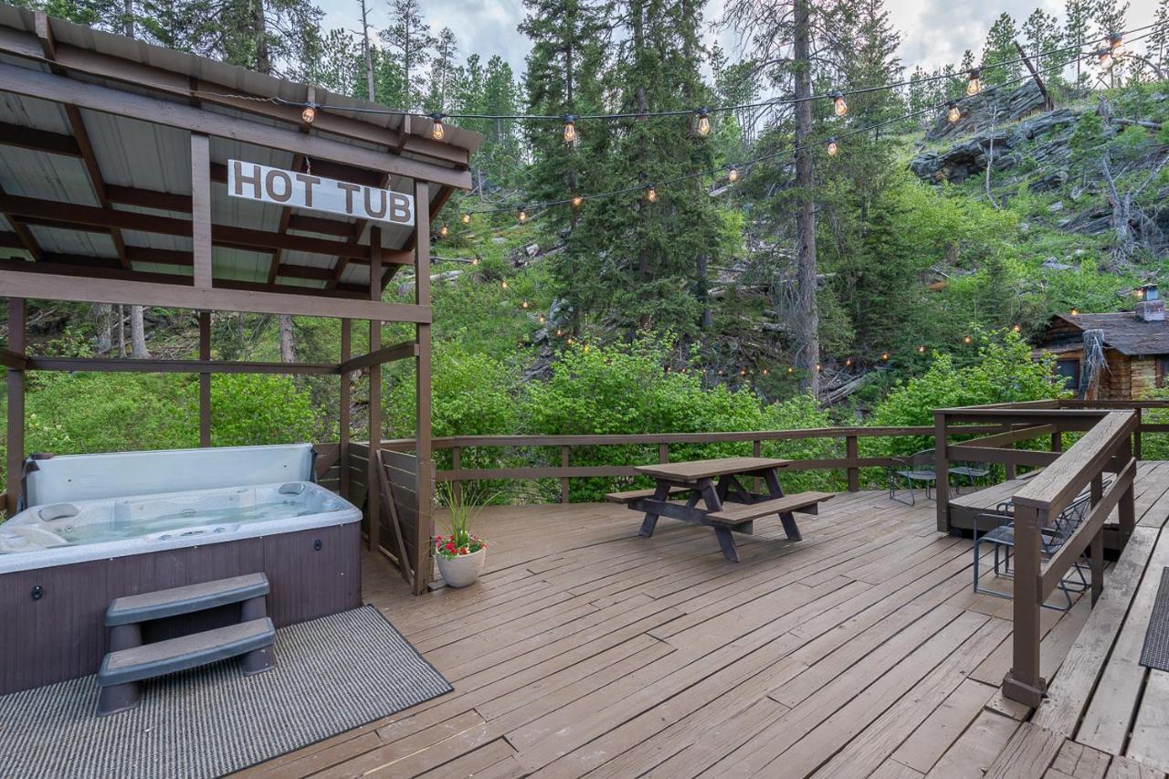 Harney Camp Cabins Hill City Buitenkant foto