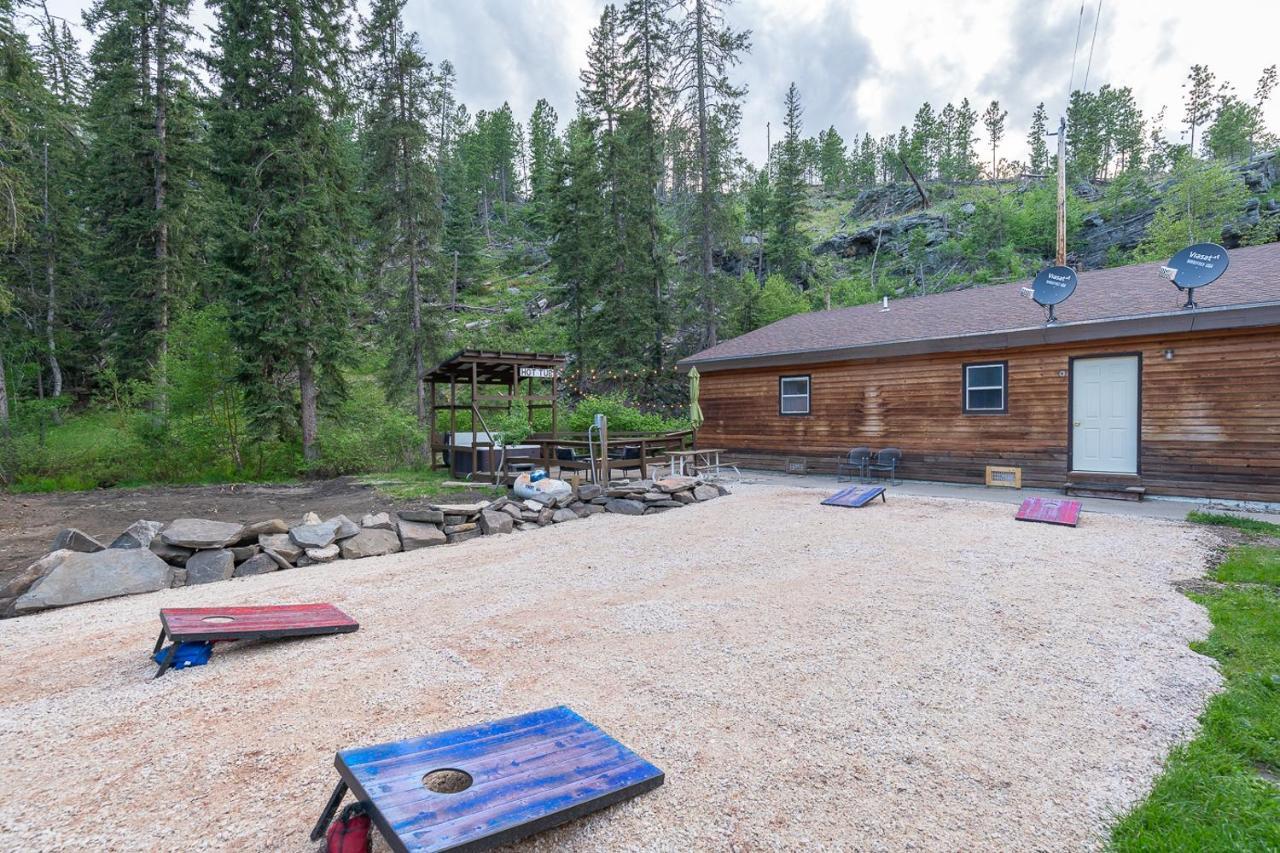 Harney Camp Cabins Hill City Buitenkant foto