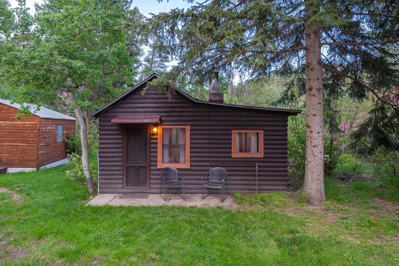 Harney Camp Cabins Hill City Buitenkant foto